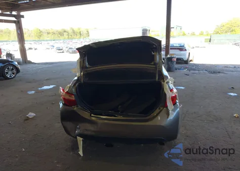 2019 Toyota Corolla Le z USA, uszkodzony, nr VIN 2T1BURHE5KC141740